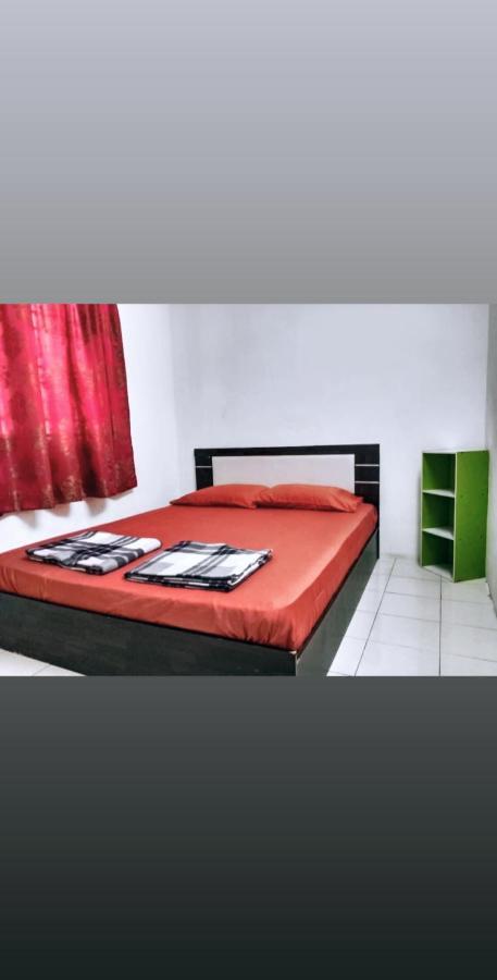 Homestay Mama Razzin Kuala Kangsar Exterior photo