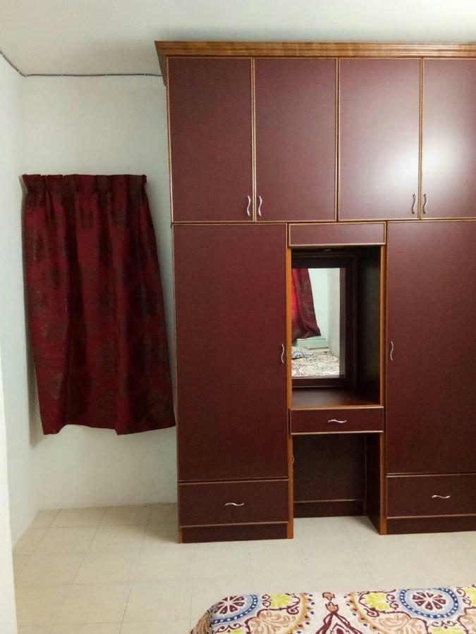 Homestay Mama Razzin Kuala Kangsar Exterior photo